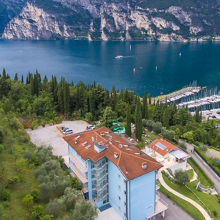 Residence Marina Riva del Garda Kültér fotó