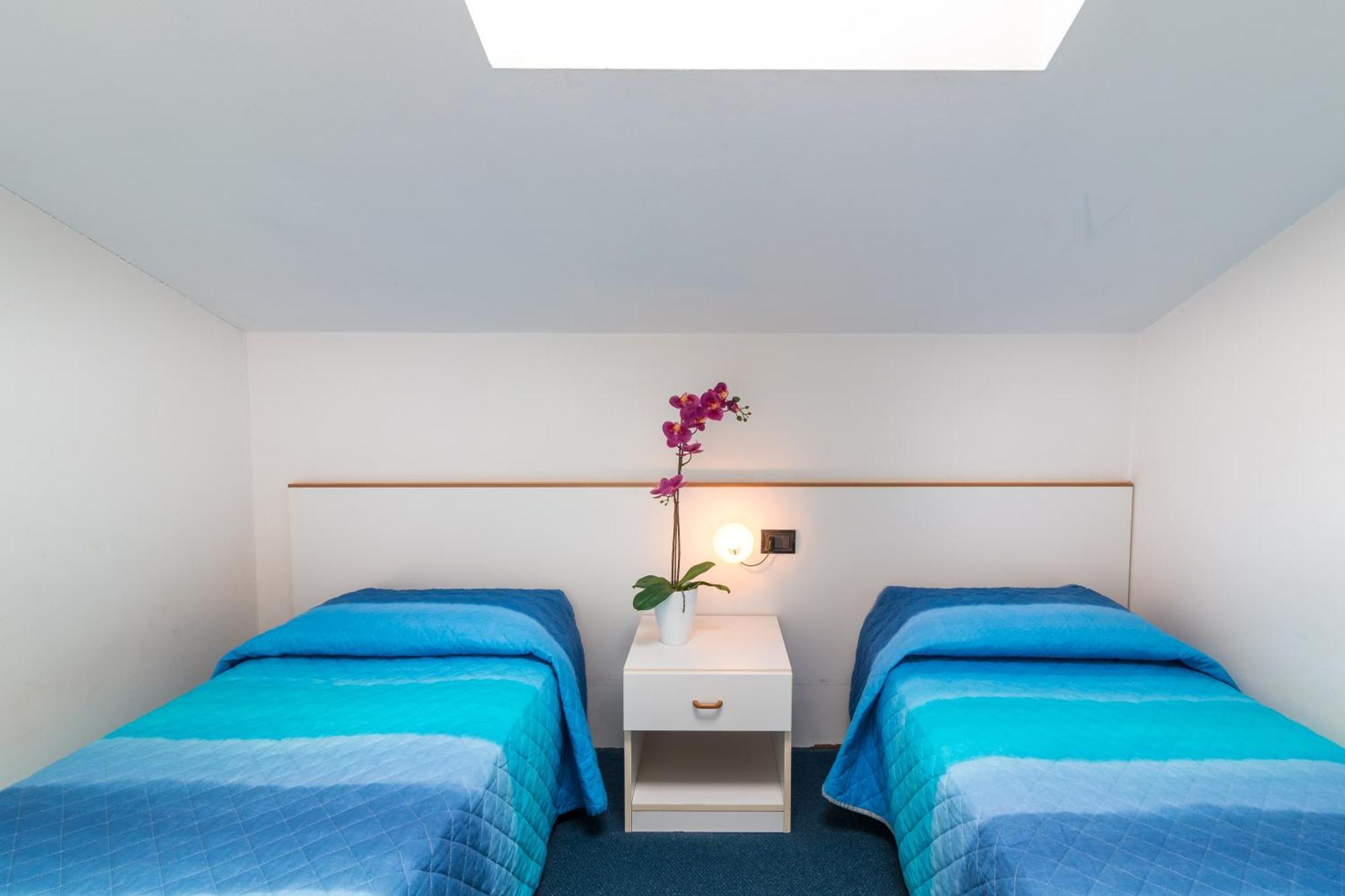 Residence Marina Riva del Garda Szoba fotó
