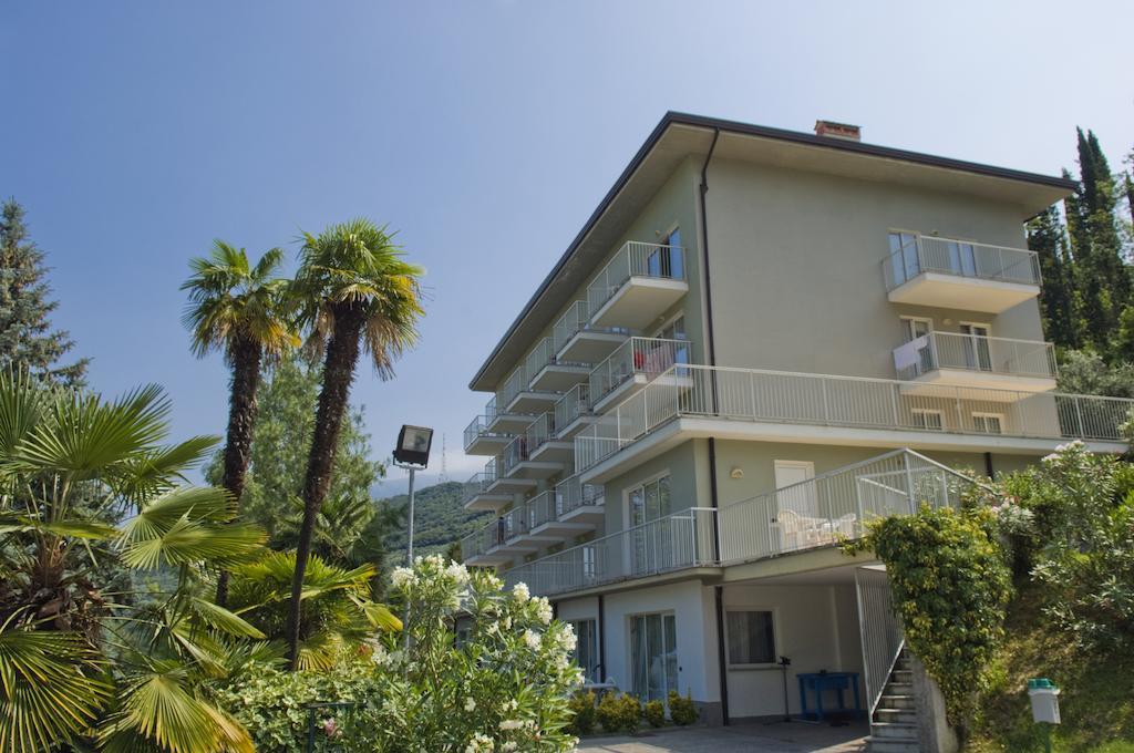 Residence Marina Riva del Garda Kültér fotó
