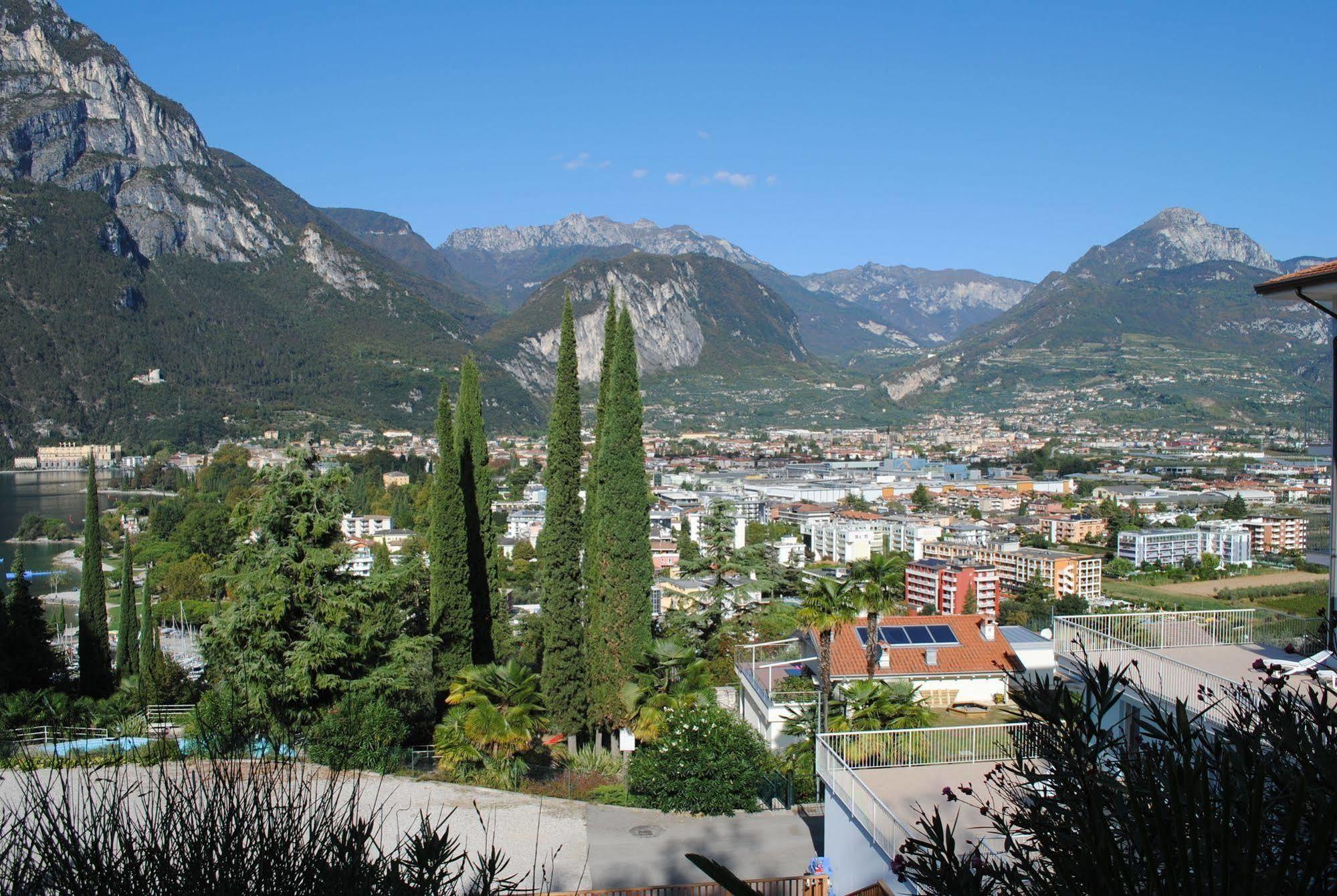 Residence Marina Riva del Garda Kültér fotó