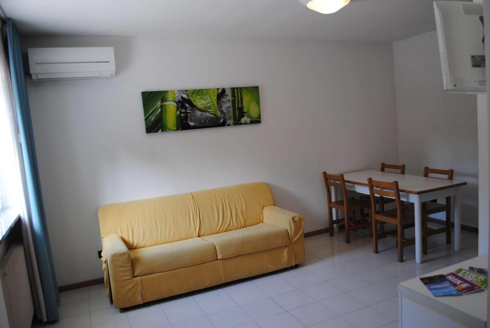 Residence Marina Riva del Garda Kültér fotó