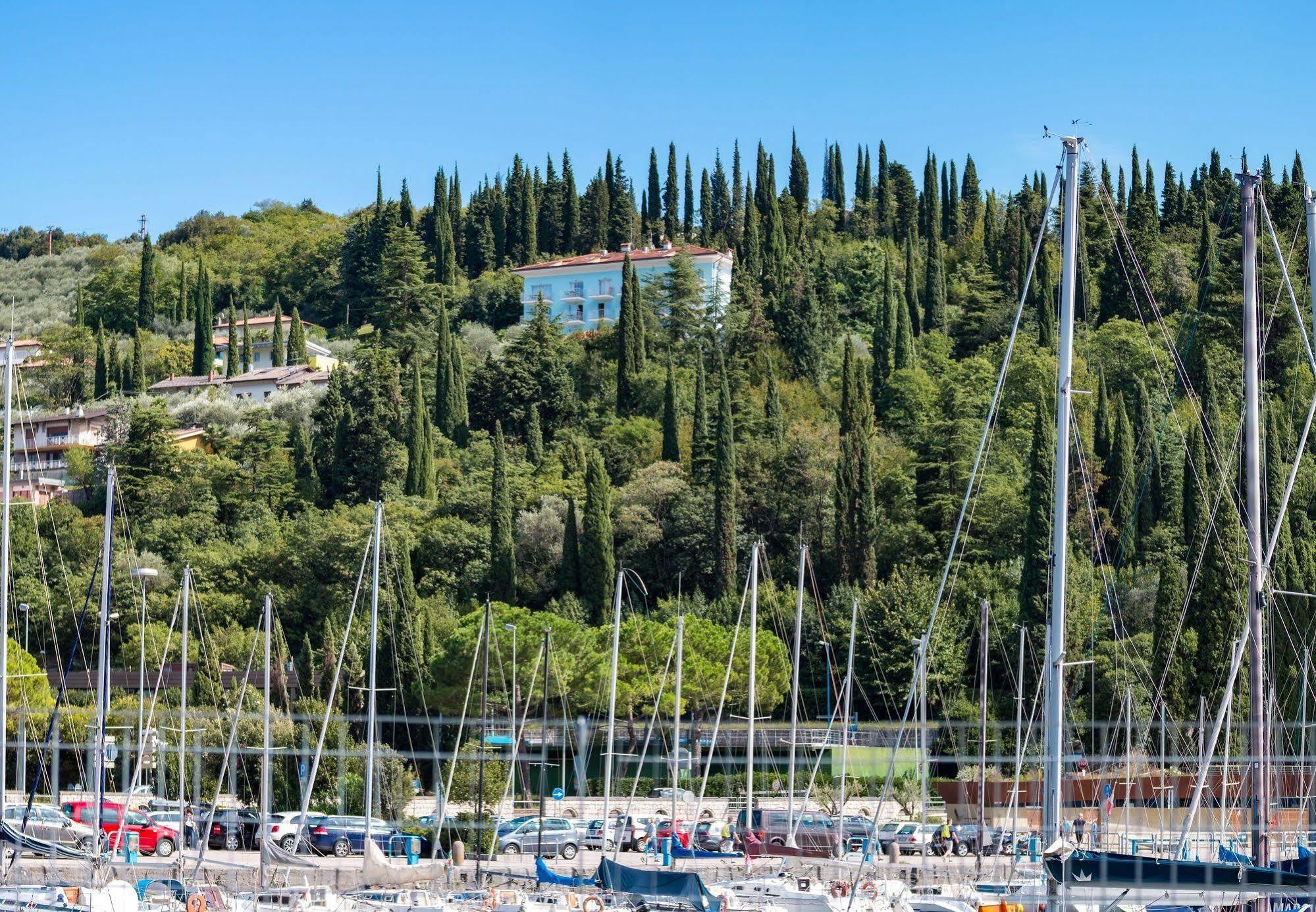 Residence Marina Riva del Garda Kültér fotó