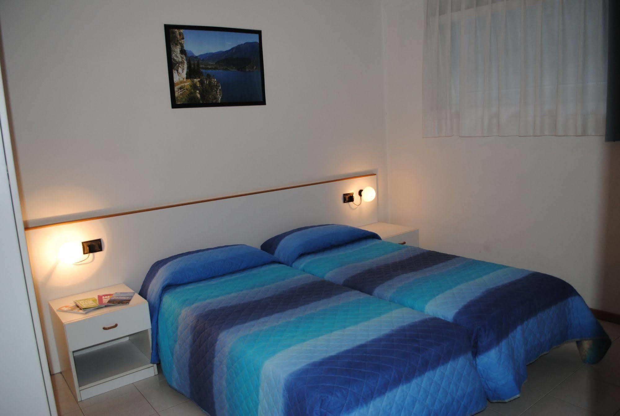 Residence Marina Riva del Garda Kültér fotó