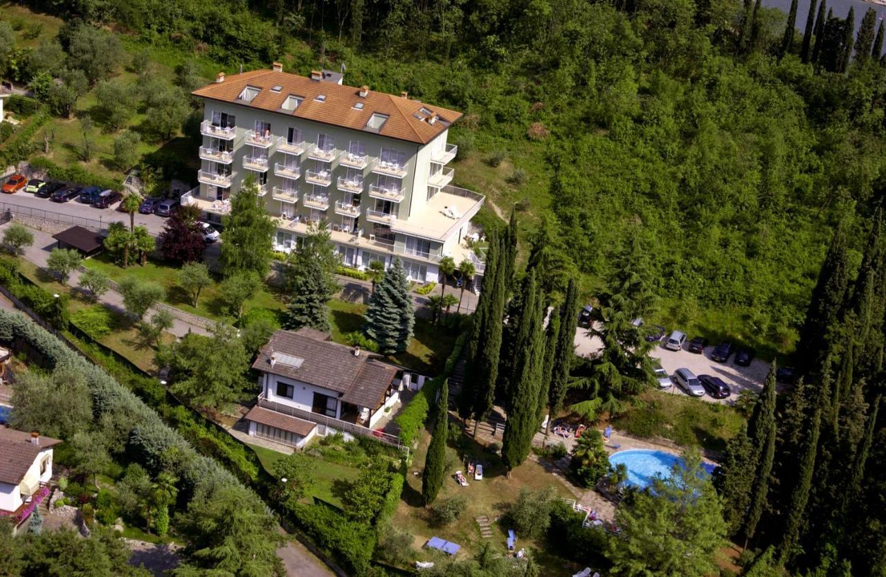 Residence Marina Riva del Garda Kültér fotó